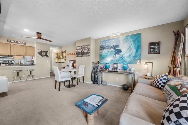 6425 S Dayton Street 302, Englewood, CO 80111