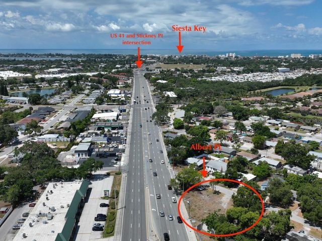 ALBERT PLACE, Sarasota, FL 34231