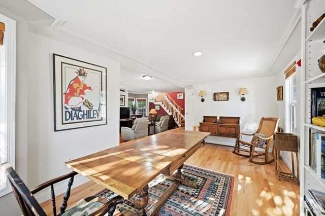 735 Carr Ave, Santa Rosa, CA 95404