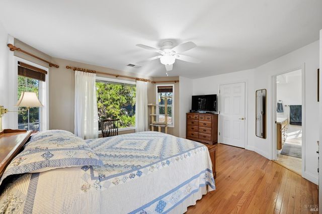 735 Carr Ave, Santa Rosa, CA 95404