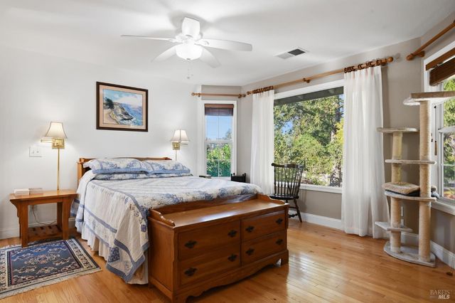 735 Carr Ave, Santa Rosa, CA 95404