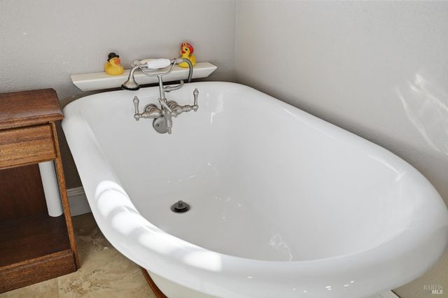 735 Carr Ave, Santa Rosa, CA 95404