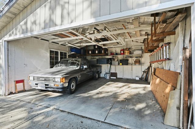 735 Carr Ave, Santa Rosa, CA 95404