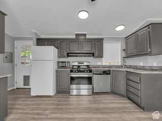 978 W JASMINE DR, Taylorsville, UT 84123