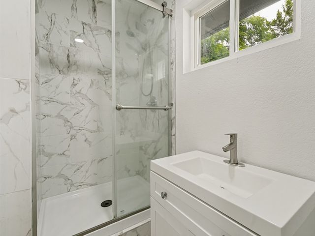 429 Harmon Road, Hurst, TX 76053