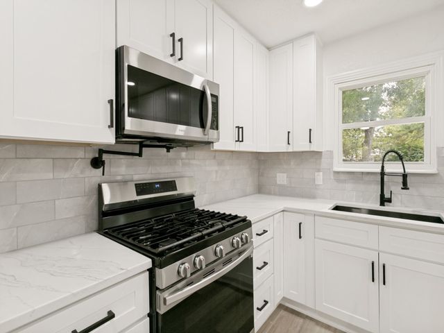 429 Harmon Road, Hurst, TX 76053