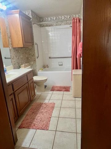 2455 Manchester Drive 82, Oklahoma City, OK 73120