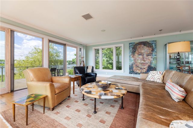 43 Avondale Road, Westerly, RI 02891