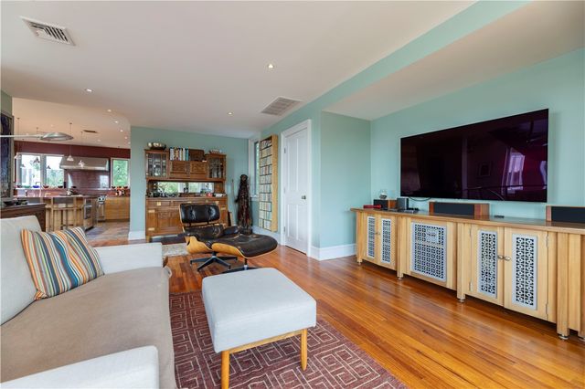 43 Avondale Road, Westerly, RI 02891