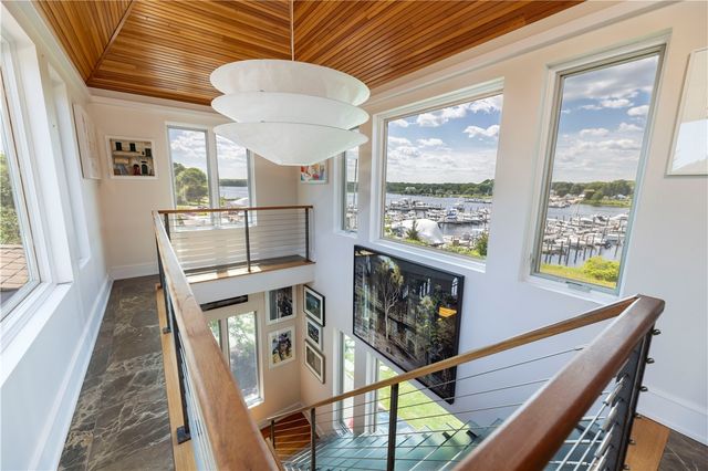 43 Avondale Road, Westerly, RI 02891