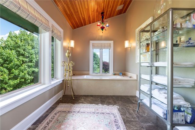 43 Avondale Road, Westerly, RI 02891