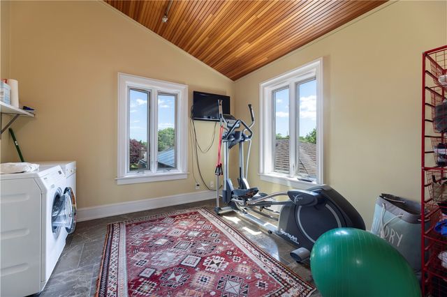 43 Avondale Road, Westerly, RI 02891