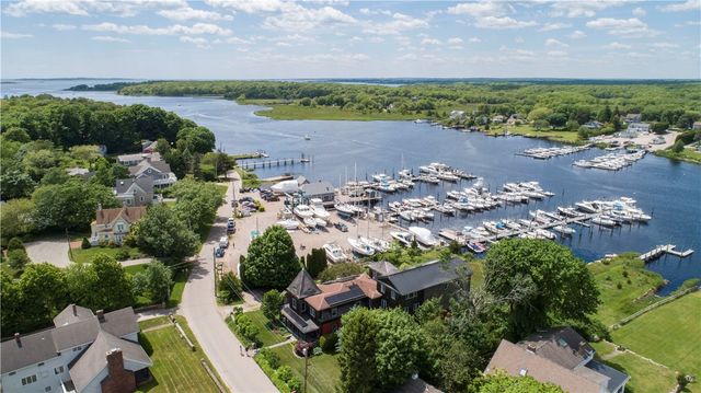 43 Avondale Road, Westerly, RI 02891