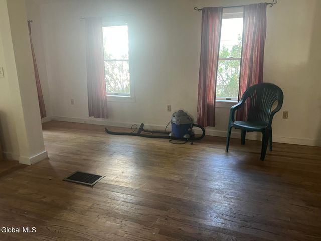 8 Sarella Street, Glens Falls, NY 12801