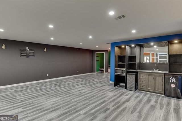 6925 Fellowship Lane, Flowery Branch, GA 30542