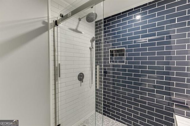 6925 Fellowship Lane, Flowery Branch, GA 30542