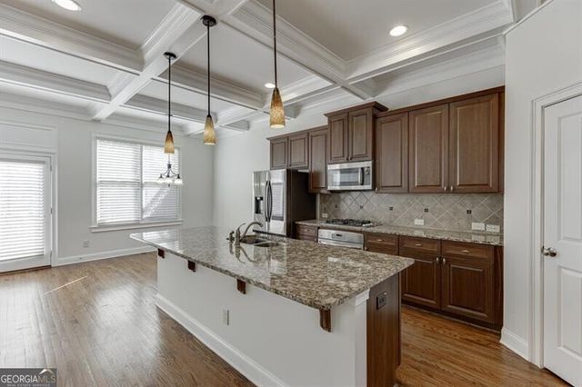 6925 Fellowship Lane, Flowery Branch, GA 30542