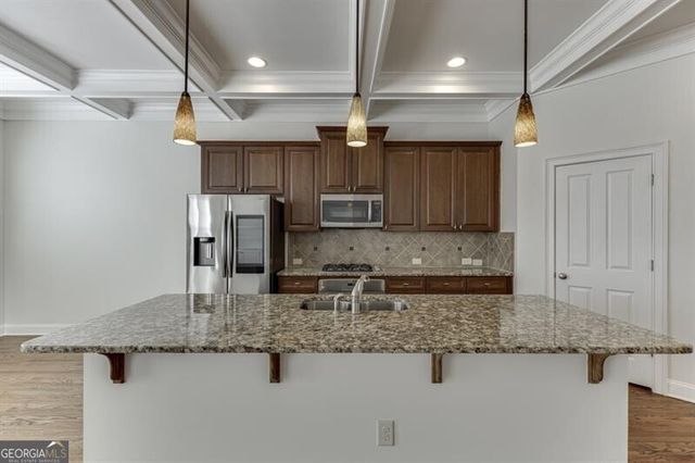 6925 Fellowship Lane, Flowery Branch, GA 30542