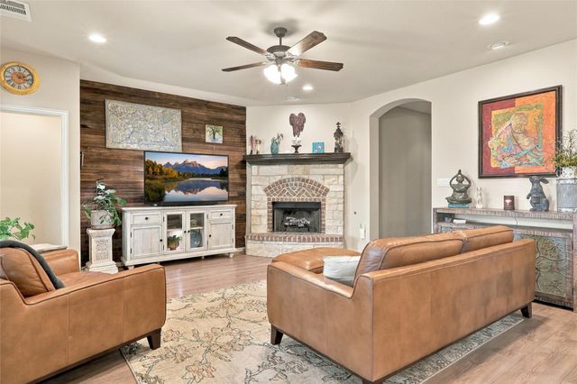 320 Fort Cobb WAY, Georgetown, TX 78628