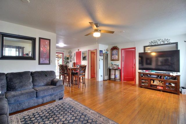 1345 Teresa St, Modesto, CA 95350