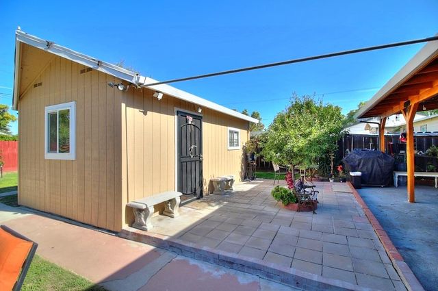 1345 Teresa St, Modesto, CA 95350