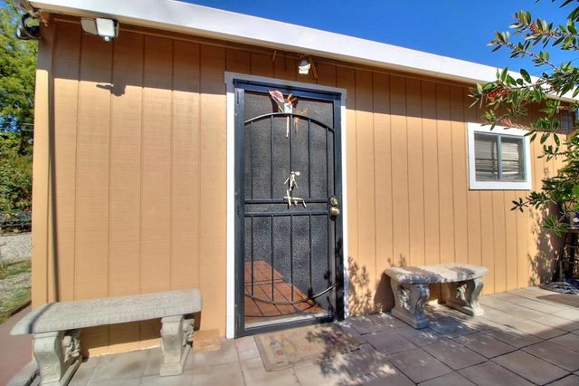 1345 Teresa St, Modesto, CA 95350