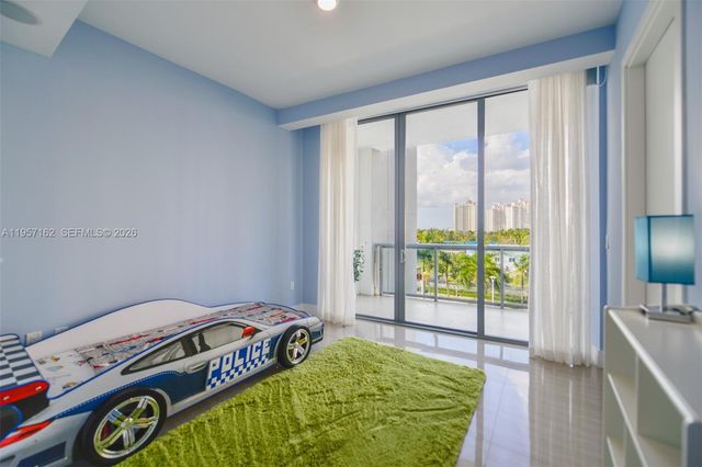 3250 NE 188th Street 404, Aventura, FL 33180