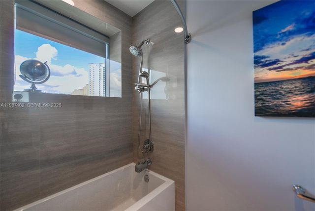 3250 NE 188th Street 404, Aventura, FL 33180