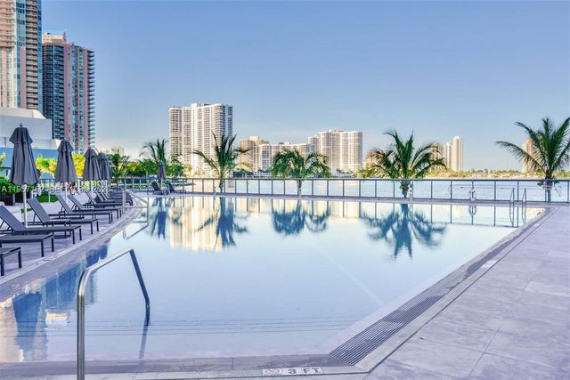 3250 NE 188th Street 404, Aventura, FL 33180
