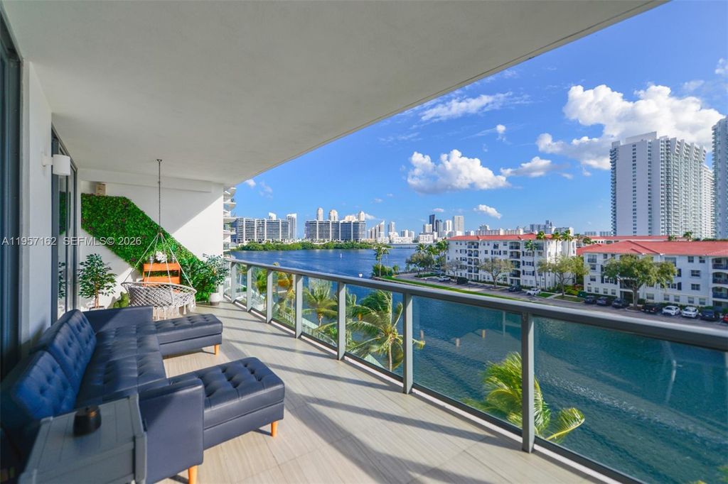 3250 NE 188th Street 404, Aventura, FL 33180