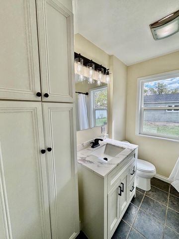 6913 Russell Avenue S, Richfield, MN 55423