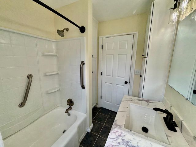 6913 Russell Avenue S, Richfield, MN 55423
