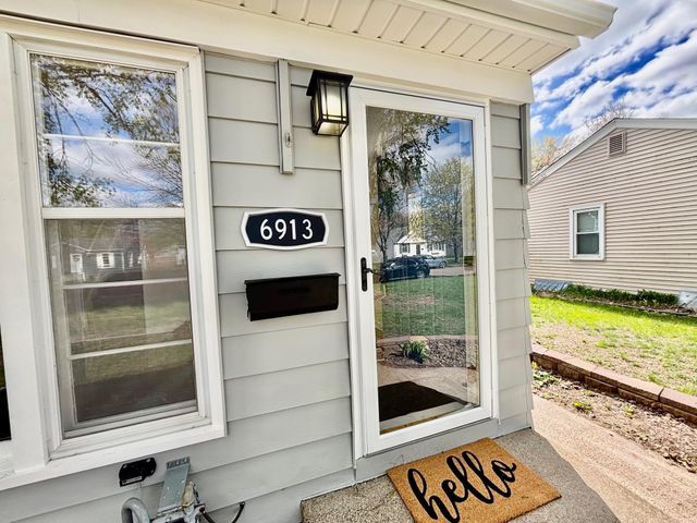 6913 Russell Avenue S, Richfield, MN 55423