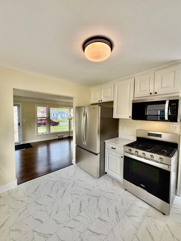 6913 Russell Avenue S, Richfield, MN 55423