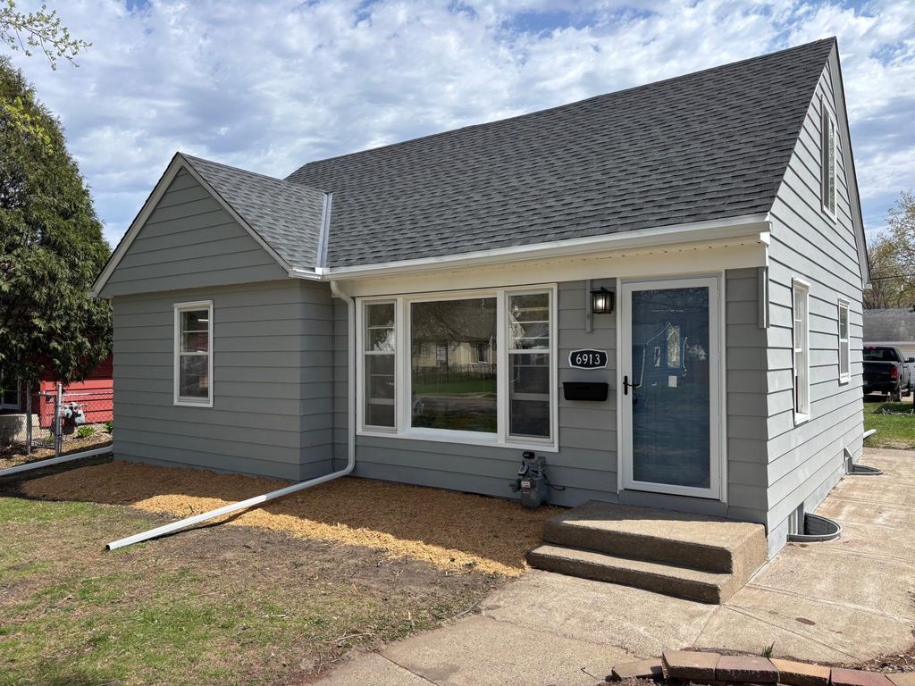 6913 Russell Avenue S, Richfield, MN 55423