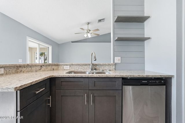 12 Katrina Court, Palm Coast, FL 32164