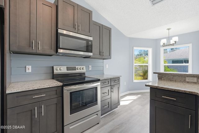 12 Katrina Court, Palm Coast, FL 32164