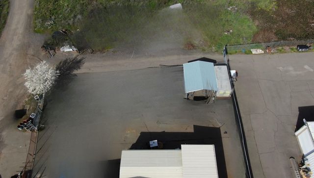 1385 E Justice Road, Medford, OR 97502