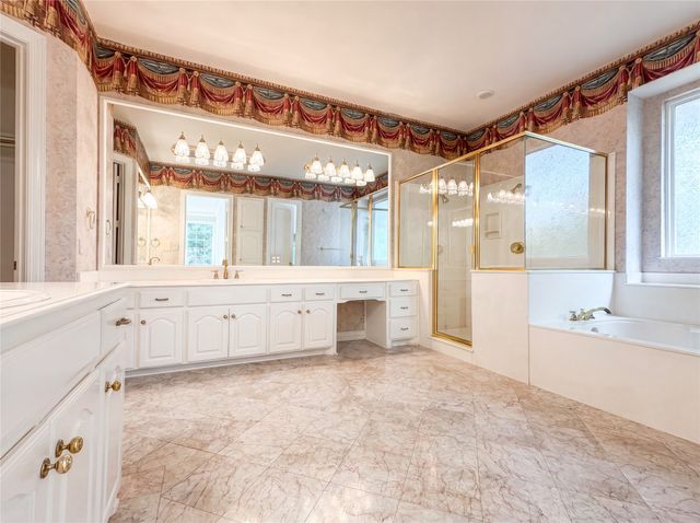 2533 Vista Creek Court, Garland, TX 75044