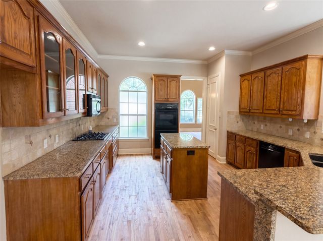2533 Vista Creek Court, Garland, TX 75044