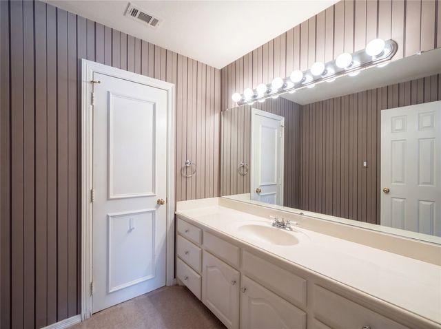 2533 Vista Creek Court, Garland, TX 75044