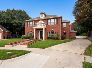 2533 Vista Creek Court, Garland, TX 75044