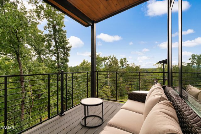 1226 Reedmont Way, Sevierville, TN 37876