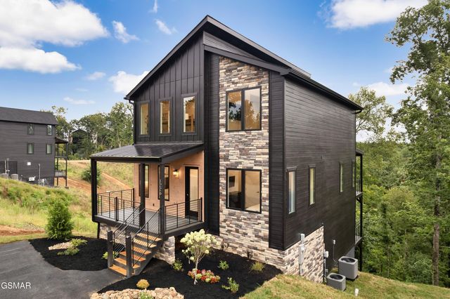 1226 Reedmont Way, Sevierville, TN 37876