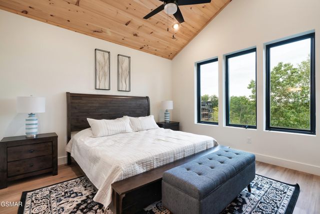 1226 Reedmont Way, Sevierville, TN 37876