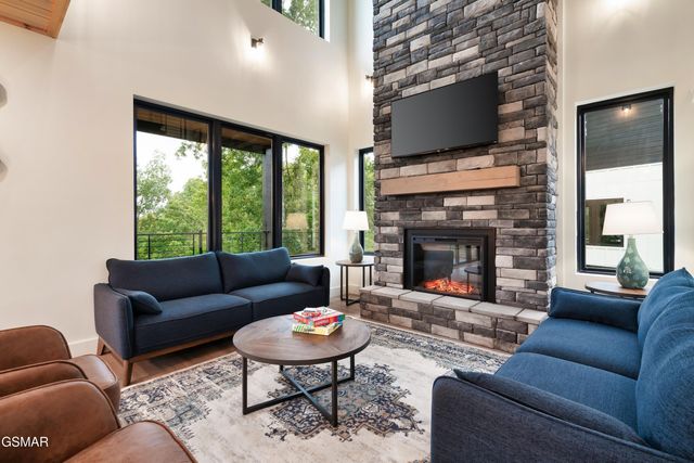 1226 Reedmont Way, Sevierville, TN 37876