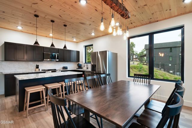 1226 Reedmont Way, Sevierville, TN 37876