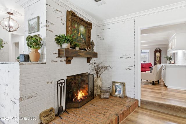 376 W Lake Road, Hattiesburg, MS 39402