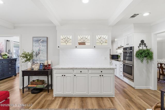 376 W Lake Road, Hattiesburg, MS 39402