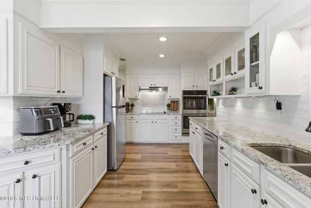 376 W Lake Road, Hattiesburg, MS 39402